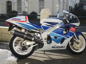Suzuki GSXR SRAD 1996-1999<p>A16 Road Legal Carbon Exhaust with Polished Traditional Spout</p><br/>