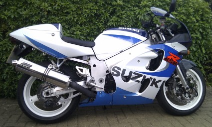 Suzuki GSXR SRAD 1996-1999<p>A16 Road Legal Stainless Exhaust with Polished Traditional Spout</p><br/>