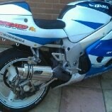 Suzuki GSXR SRAD 1996-1999<p>A16 Stubby Carbon Exhaust with Polished Slashcut Outlet</p><br/>
