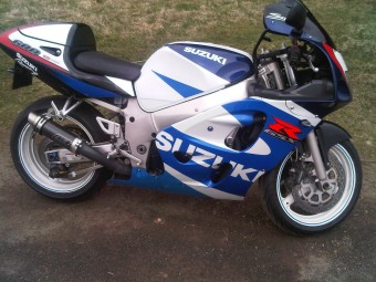 Suzuki GSXR SRAD 1996-1999<p>A16 Moto GP Carbon Exhaust with Titanium Type Slashcut Outlet</p><br/>