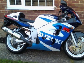 Suzuki GSXR SRAD 1996-1999<p>A16 Road Legal Stainless Exhaust with Polished Traditional Spout</p><br/>