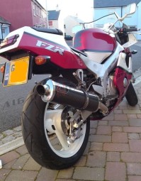 Yamaha FZR 400<p>A16 Road Legal Carbon Exhaust with Traditional Spout</p><br /><br />