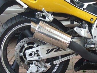 Yamaha YZF 1000 Thunderace 1996-2003<p>A16 Stainless Stubby Exhaust with Slashcut Outlet</p><p/><br/>