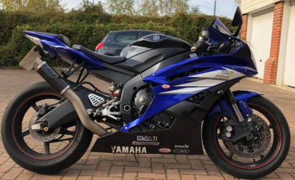 Yamaha YZF R6 2006-2016<p>A16 Carbon Moto GP Exhaust with Titanium Type Slashcut Outlet on A16 BIG BORE Pipework</p><p></p><br />