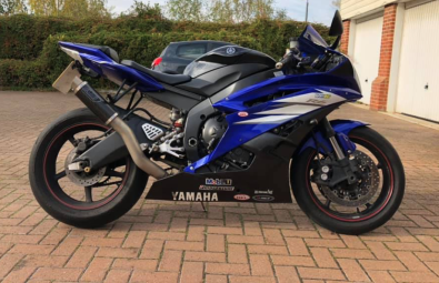 Yamaha YZF R6 2006-2016<p>A16 Carbon Moto GP Exhaust with Titanium Type Slashcut Outlet on A16 BIG BORE Pipework</p><p></p><br />